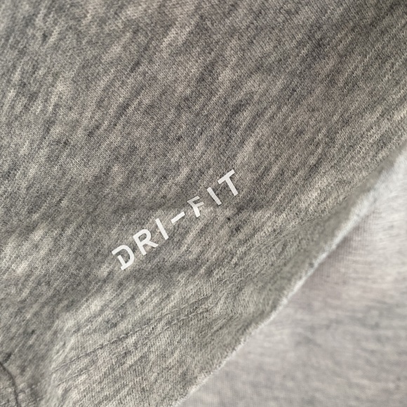 Nike Women’s Dri-Fit Tee XXL - Picture 5 of 5